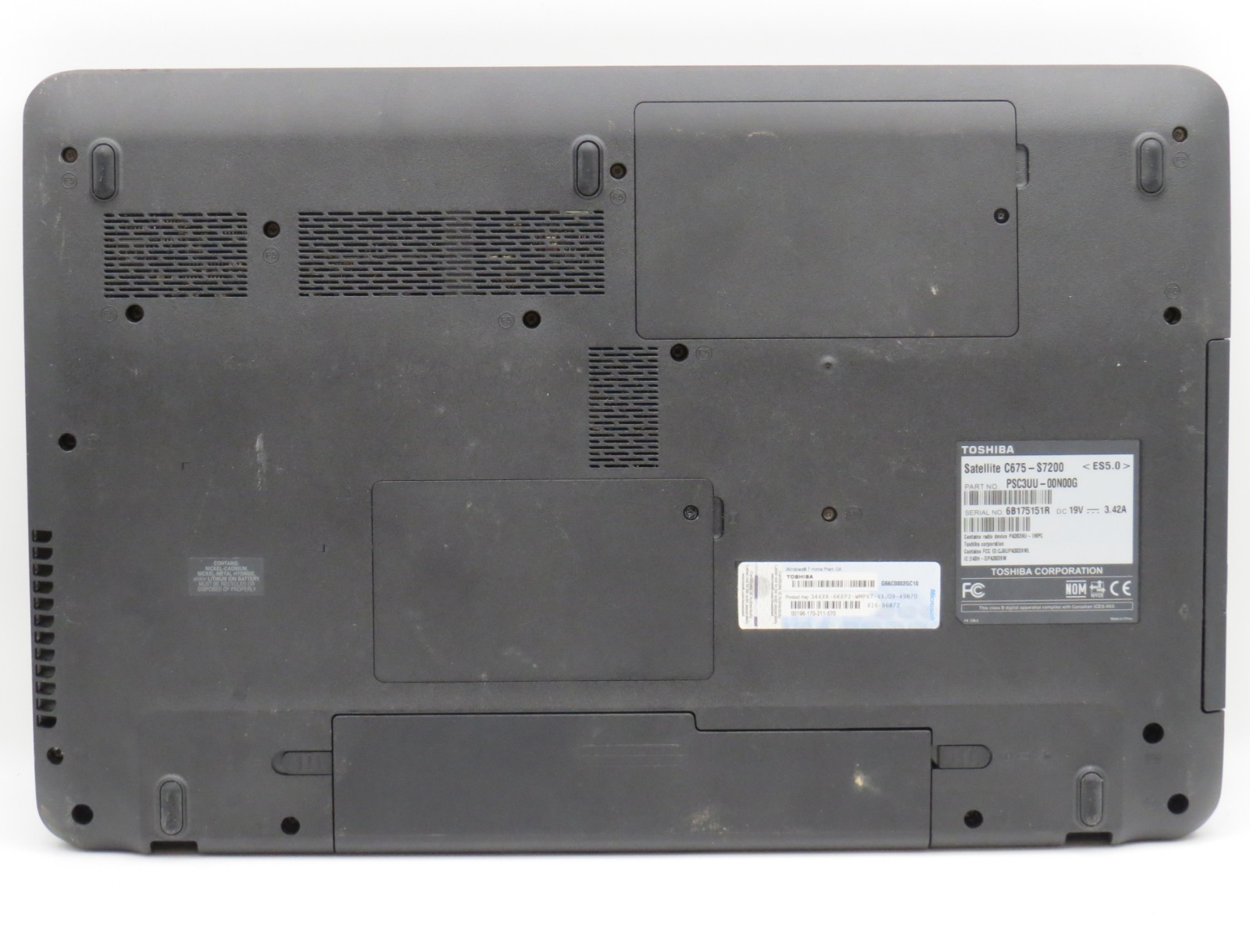 Toshiba Satellite | B940 @ 2GHz | 4GB DDR3 | 17.3″ | No HD/OS/AC | Parts