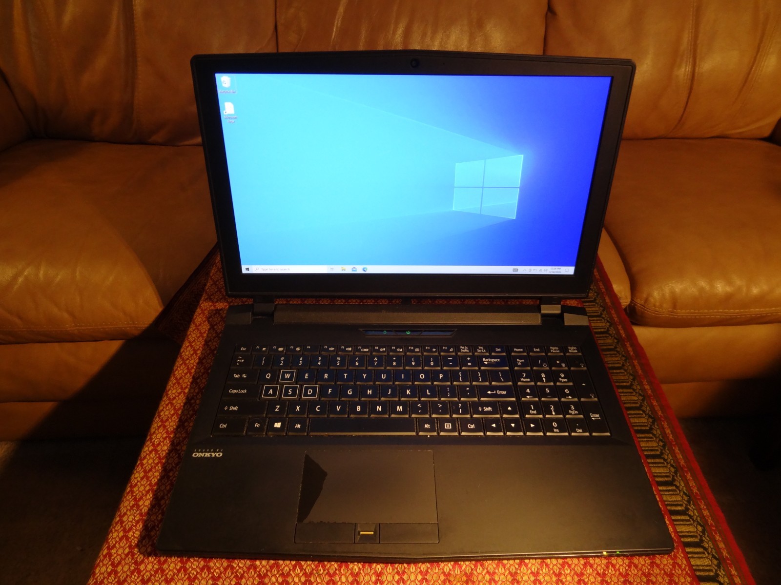 Clevo / Mythlogic P750DM Laptop Computer 17 Screen? -Windows 10 -500GB SSD -32GB