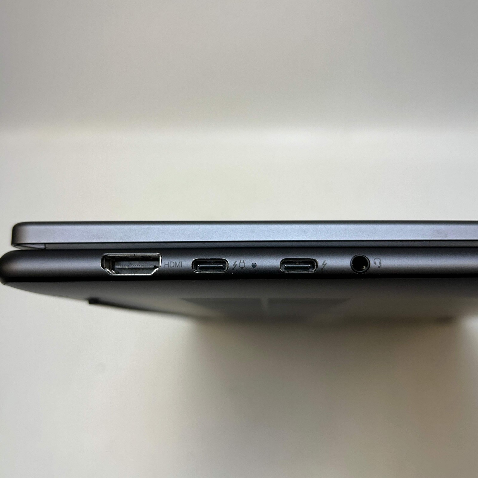 Lenovo Yoga 7 2-in-1 16IML9 16″ Core Ultra 7 155U 1.7GHz 16GB RAM 1TB SSD