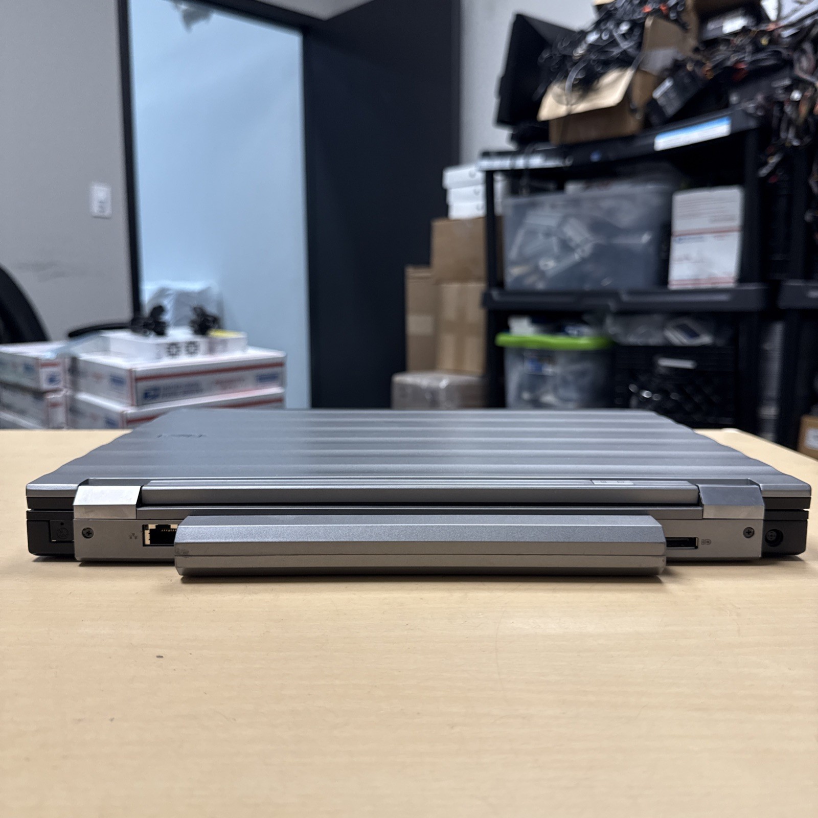 *READ Dell Precision M4400 Core 2 T9400 4GB DDR2 FX 770M
