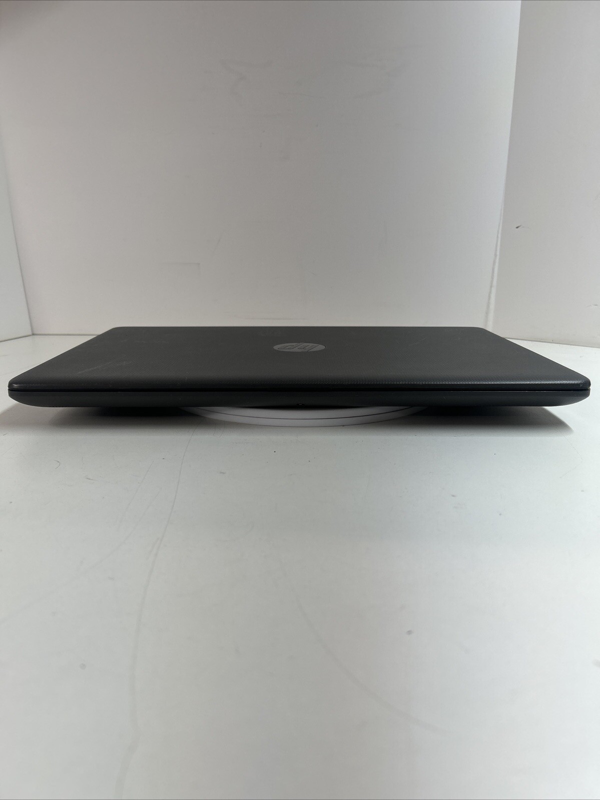 HP 250 G6 Notebook PC 15.6″ i5-7200U @ 2.50GHz – 8GB DDR4 256GB SSD W11P
