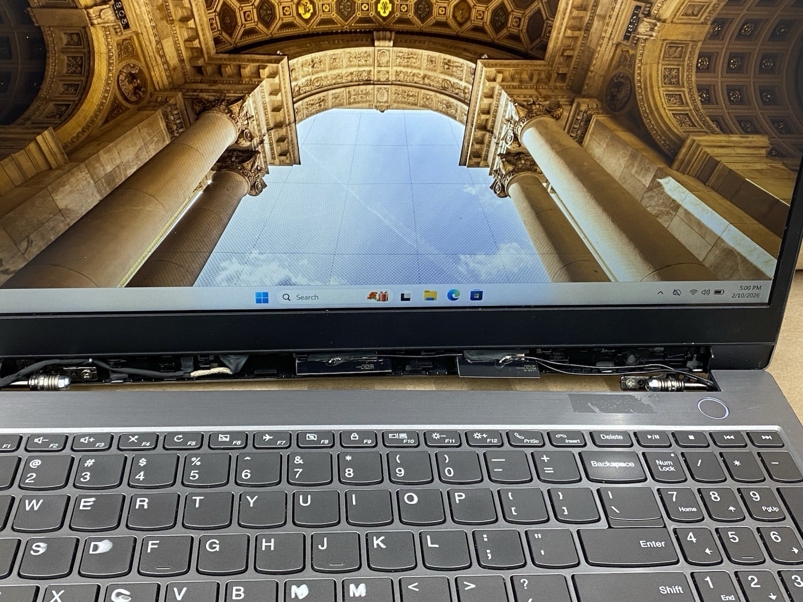 Lenovo 20RW – 15.5″ 1920×1080 – i5-10210U – 8GB – 128GB SSD – Win 11 Pro READ