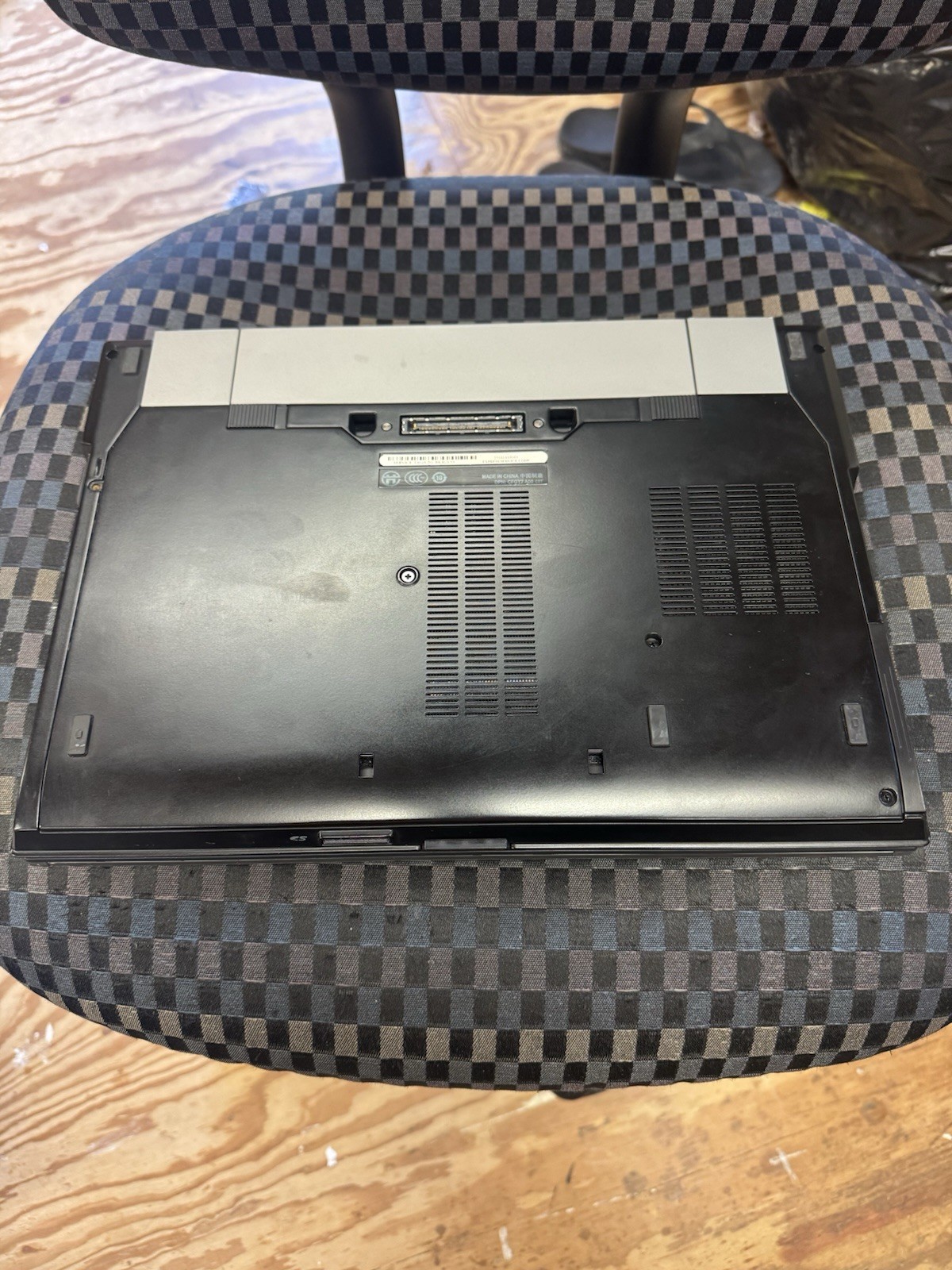 Dell Latitude E6410 14″ i5 M 560 2.67GHz 4GB 160GB HDD Win 10 Pro