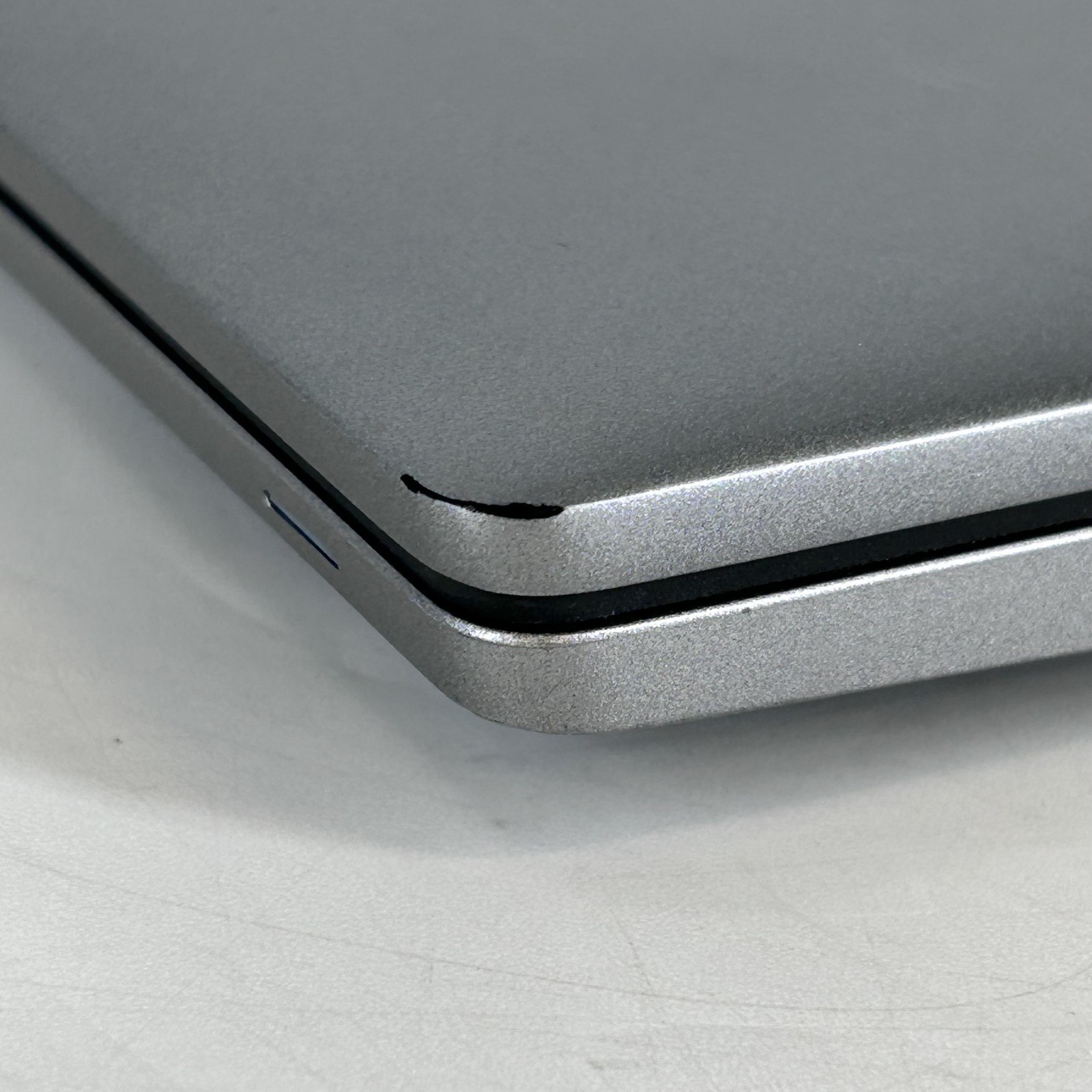 Dell Latitude 5520 15.6 Silver FHD i5-1145G7 2.60GHz 16GB 512GB SSD Very Good