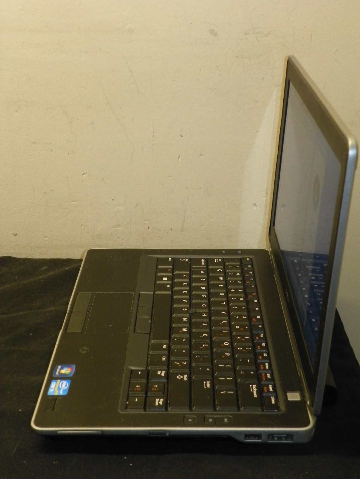 Dell Latitude E6330 13.3 Inch Windows 7 Pro Laptop – i5/WiFi/VGA/HDMI/LAN