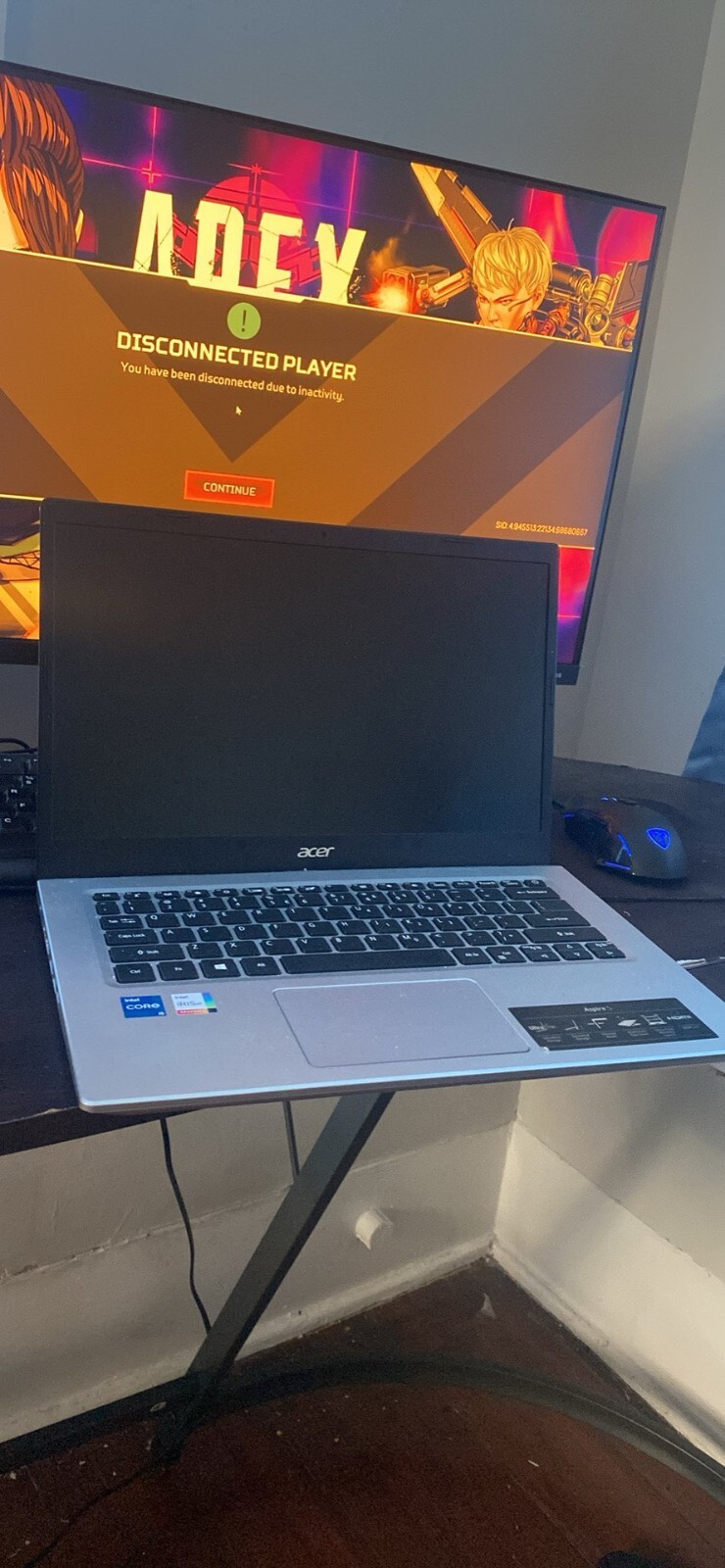 Acer Aspire 5 15.6″ (128 GB SSD, AMD Ryzen 3200U, 2.6GHz, 4GB) Laptop