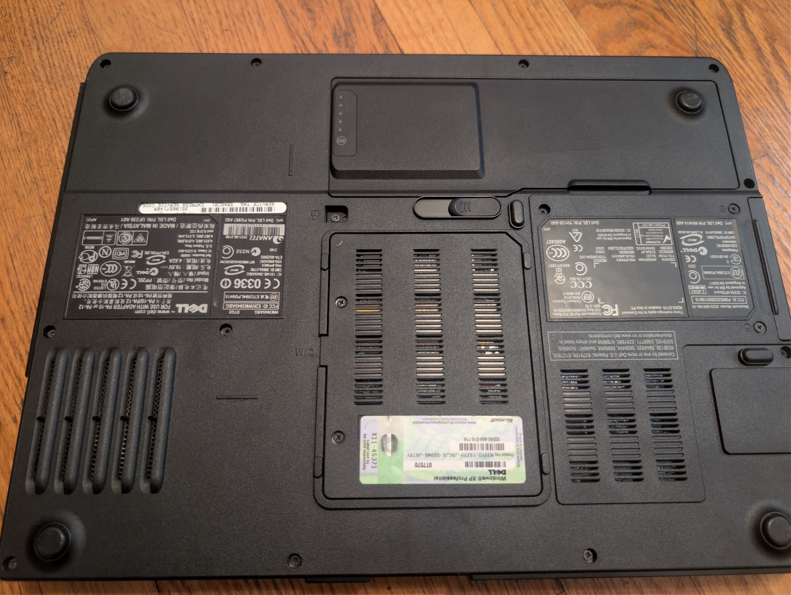 Dell Inspiron E1505 | Intel Core 2 Duo 1.83GHz 4GB RAM 160GB HDD Windows XP OEM