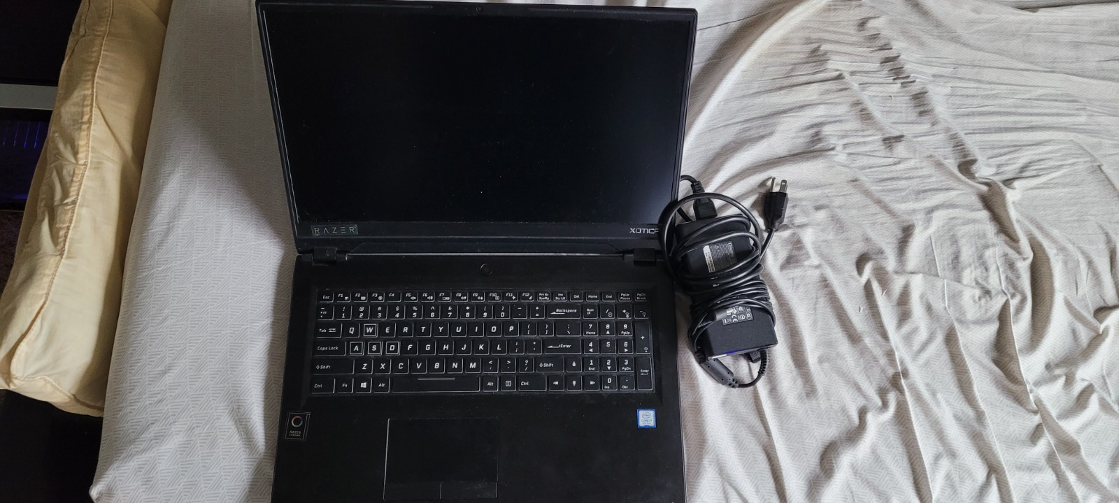XOTIC CLEVO P970RD — i7-9750H / RTX 2060 / 32 GB RAM / 1TB HDD – FAN BROKEN