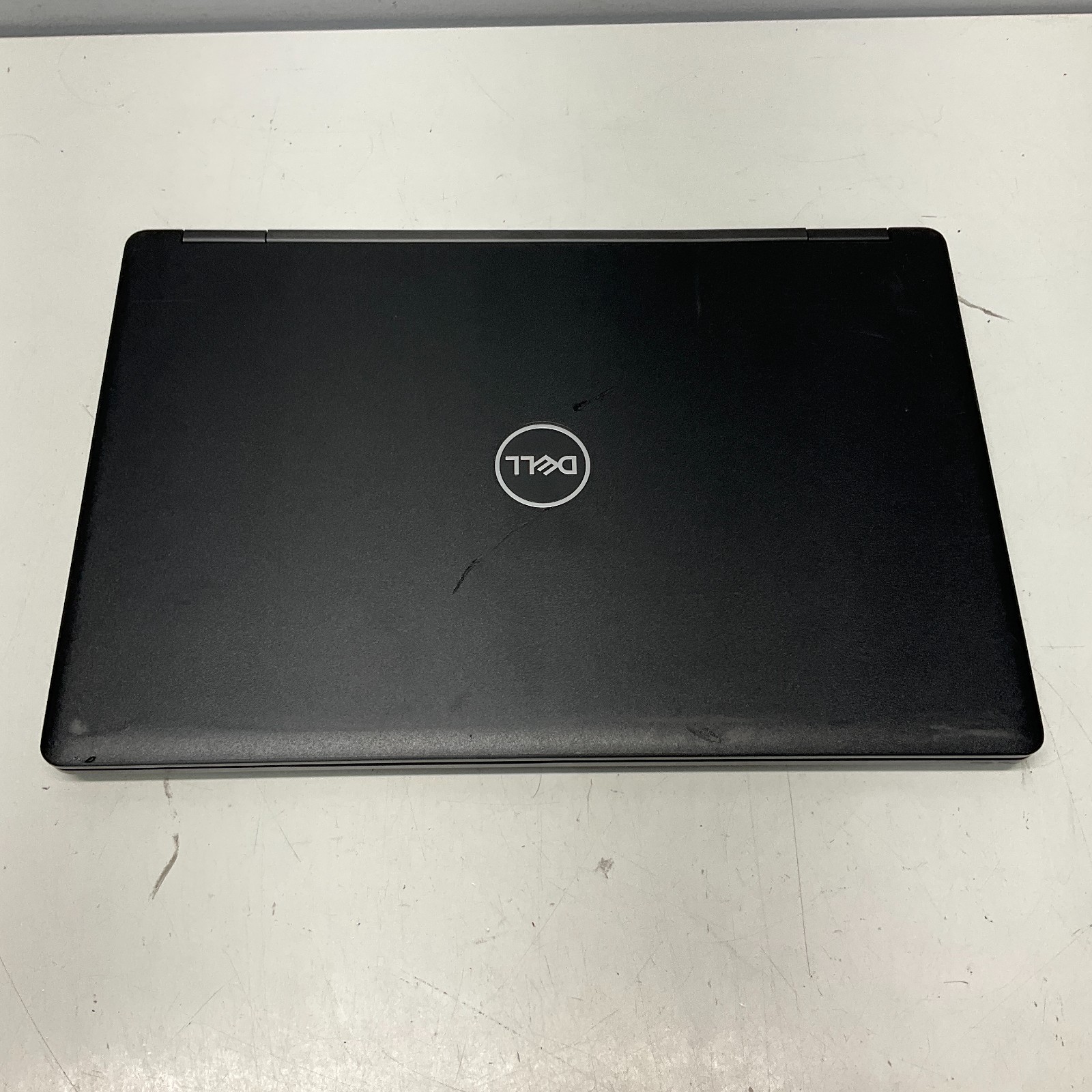 Dell Latitude 5590 15.6 Laptop i5-8250U 1.60GHz 8GB 256GB SSD Windows 11 Pro