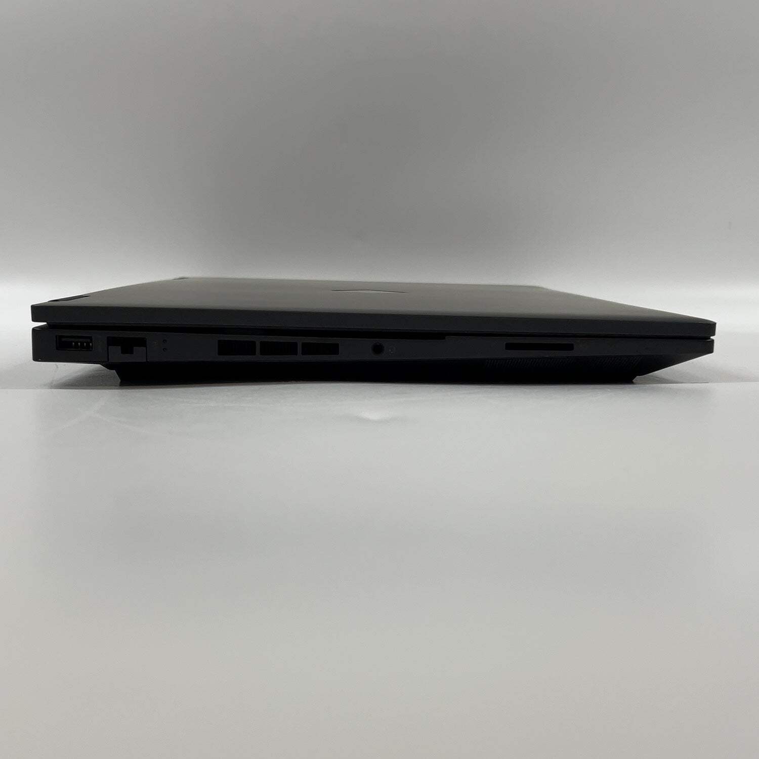 HP Omen 16-N0033DX 16″ Ryzen 7 6800H 3.2GHz 16GB RAM 1TB SSD AMD Radeon RX 6650M