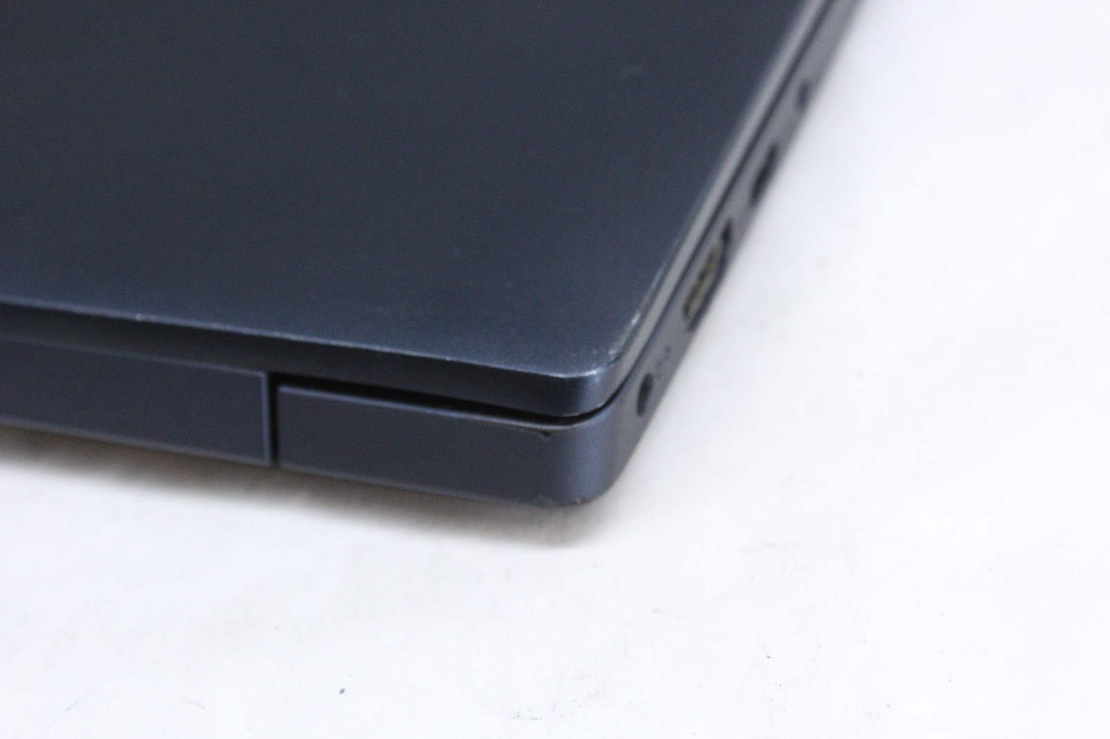 Lenovo IdeaPad S340 14IIL | i5-1035G1, 4GB Ram, 256GB NVMe, Grade B- Read!