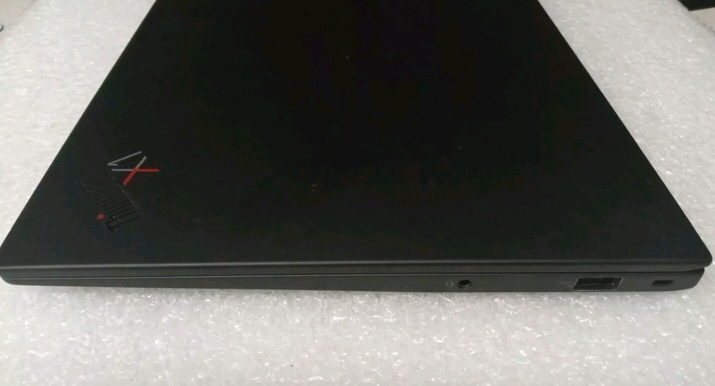Lenovo ThinkPad X1 Carbon Gen 9 14″ WUXGA i5-1135G7 8GB 256GB