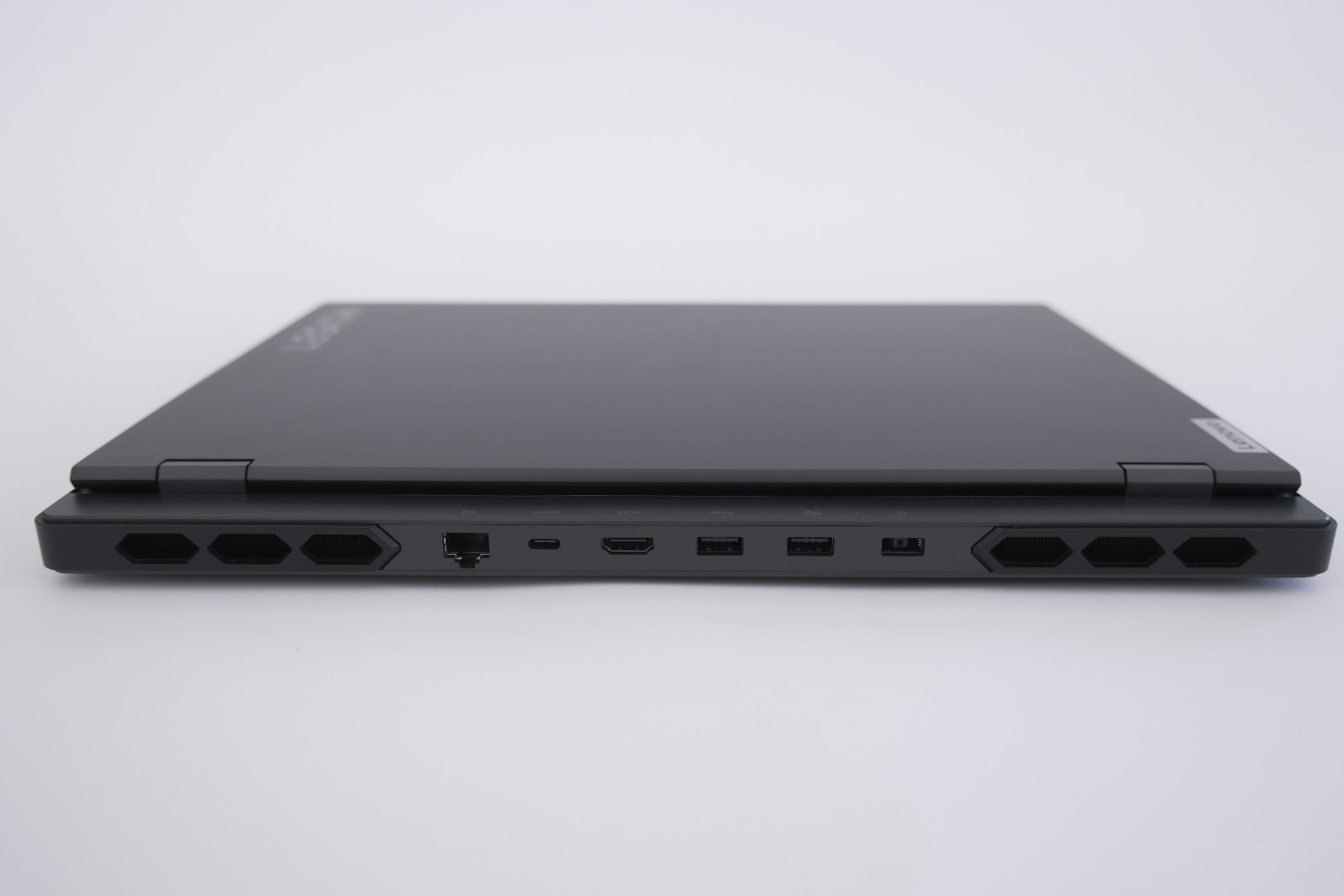 Lenovo Legion Pro 7 16IRX8H, 16″, i9-13900HX, NVIDIA RTX 4080, 32GB Ram, 1TB SSD