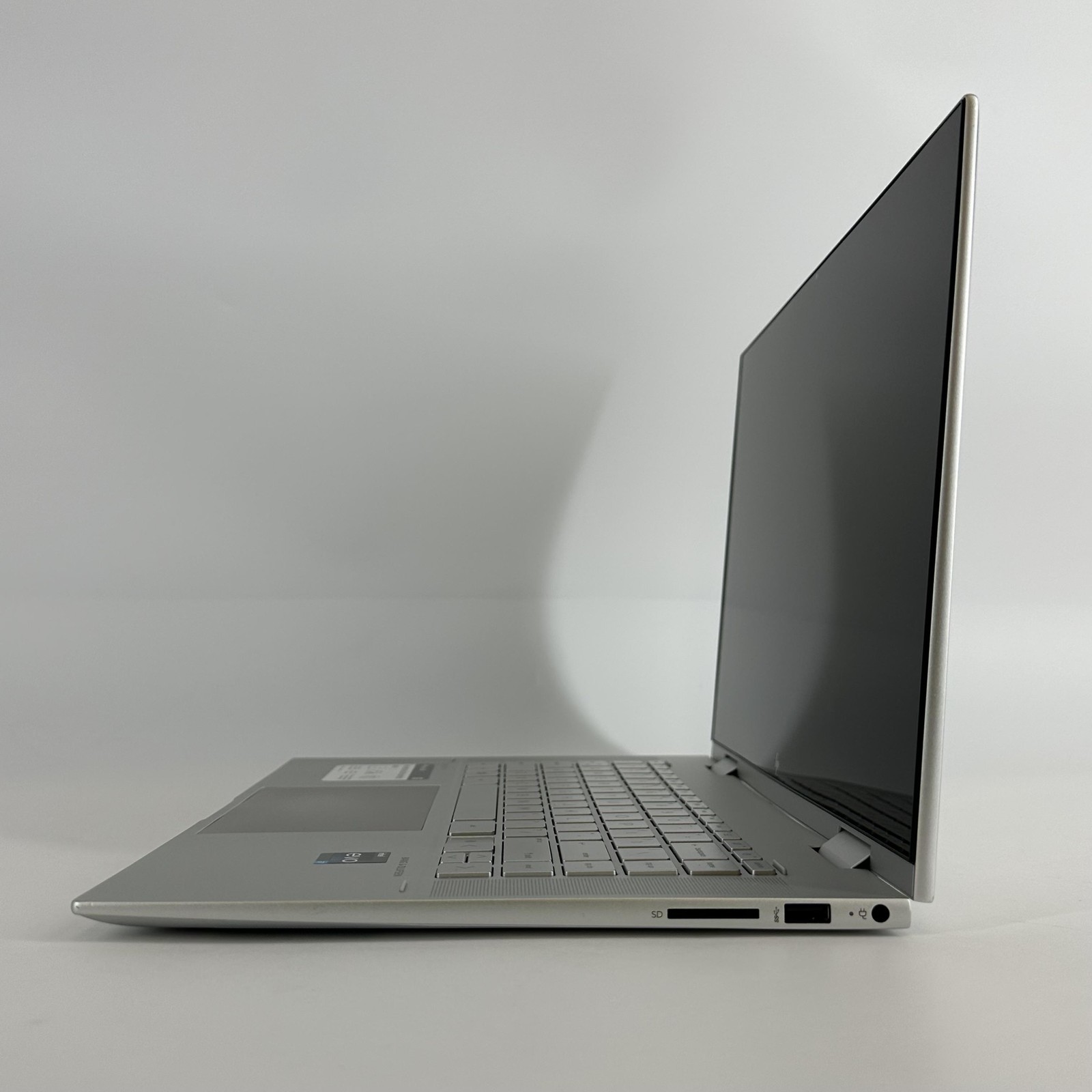 HP Envy x360 15.6 FHD TOUCH 2.1 GHz i7-1260P 16GB 1TB SSD Very Good
