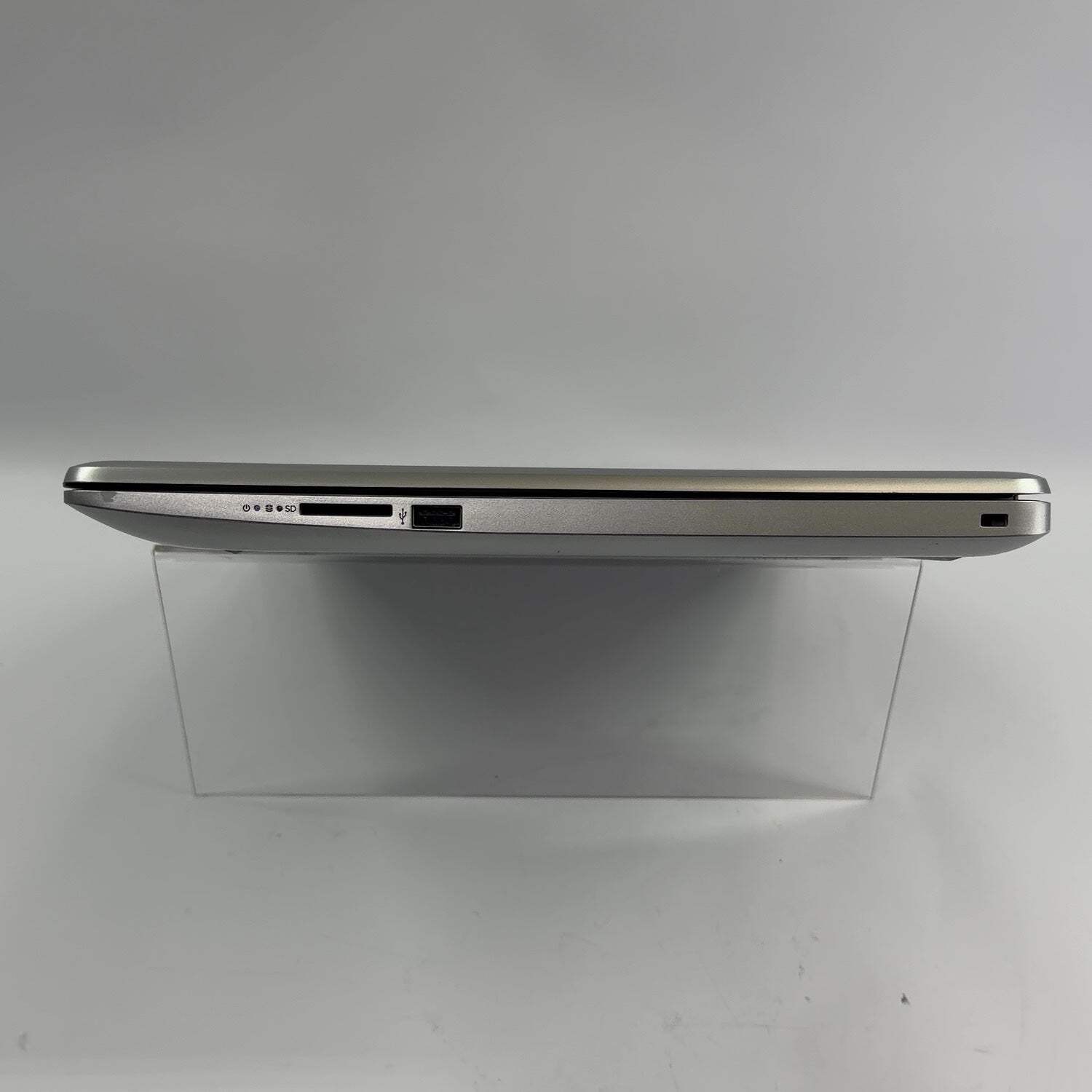 HP 17-by3613DX i3-1115G4 8GB RAM 250GB SSD Laptop