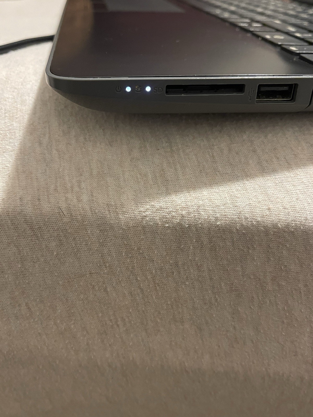 HP 2-in-1 Laptop | 15” Touchscreen, i3, 8GB RAM, 1TB HDD