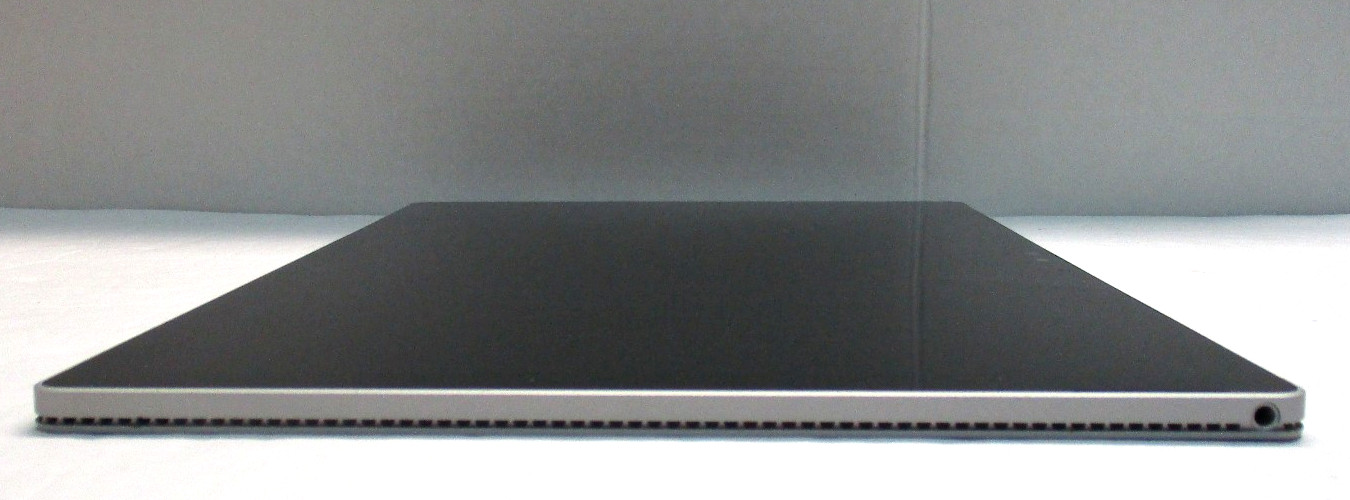 Microsoft Surface Book 1/ 13.5″ TOUCH i7-6600U 2.6GHz 8GB 256GB SSD/TABLET ONLY