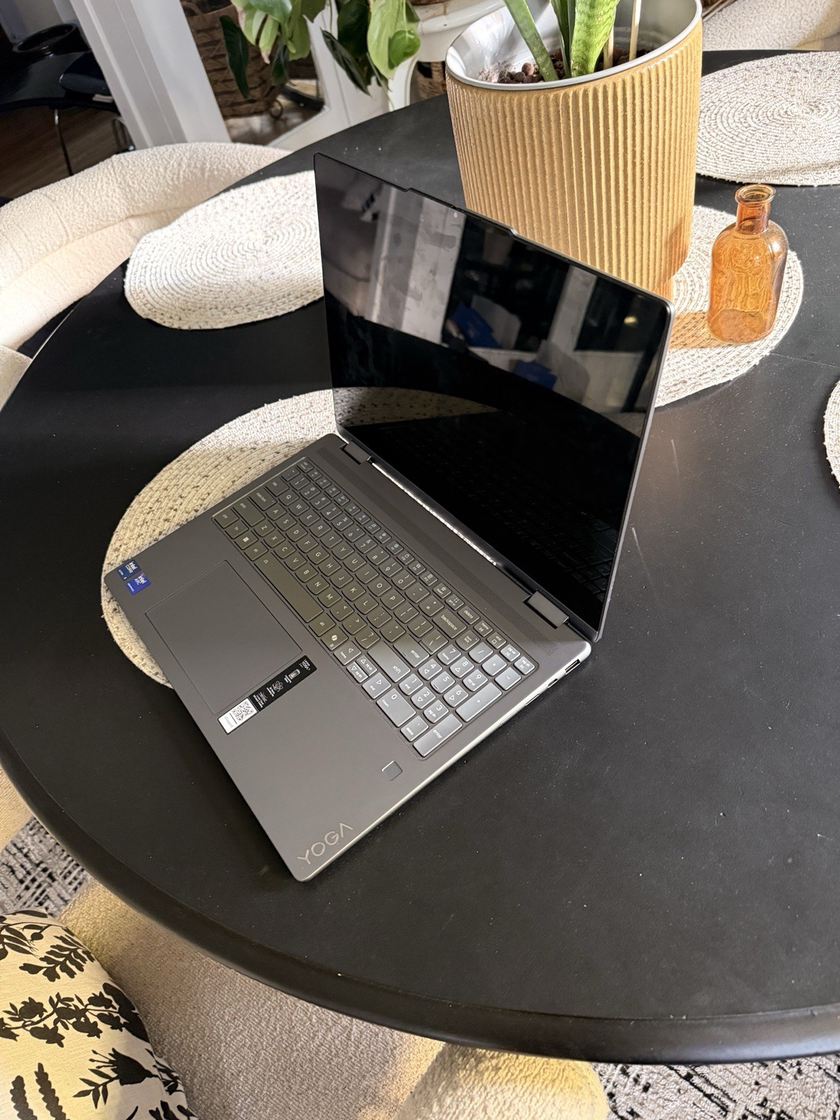 Lenovo Yoga 16in 2-in-1 Touchscreen Core 7i 16GB 1TB SSD Windows Gray