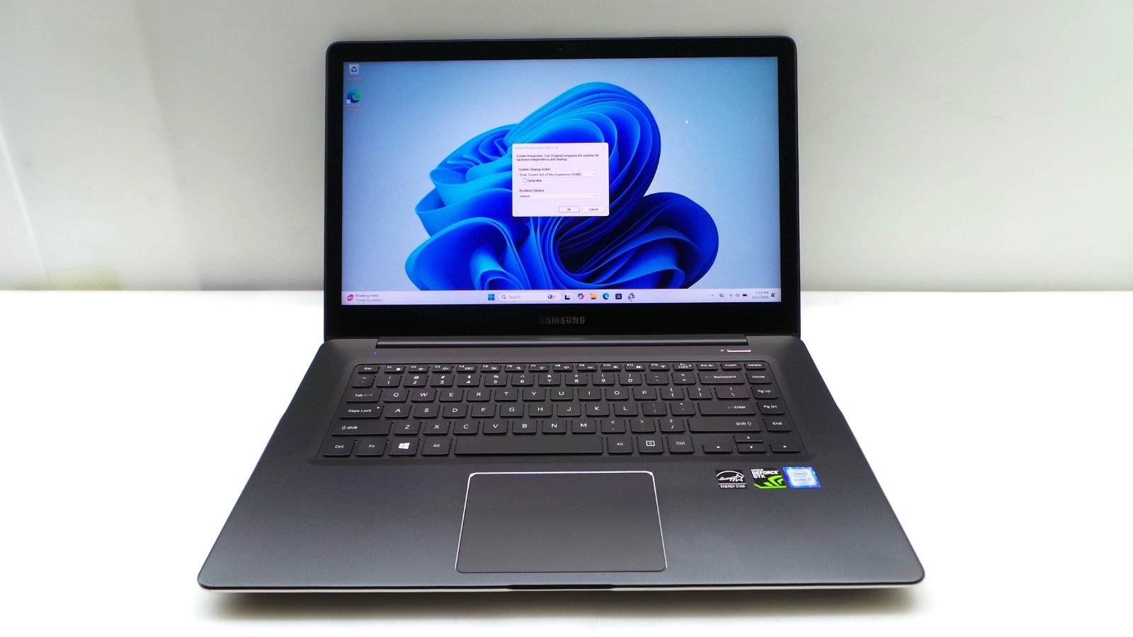 Samsung Notebook NP940Z5L | 15.6″ | i7-6700HQ | 8GB 256GB SSD | Touchscreen