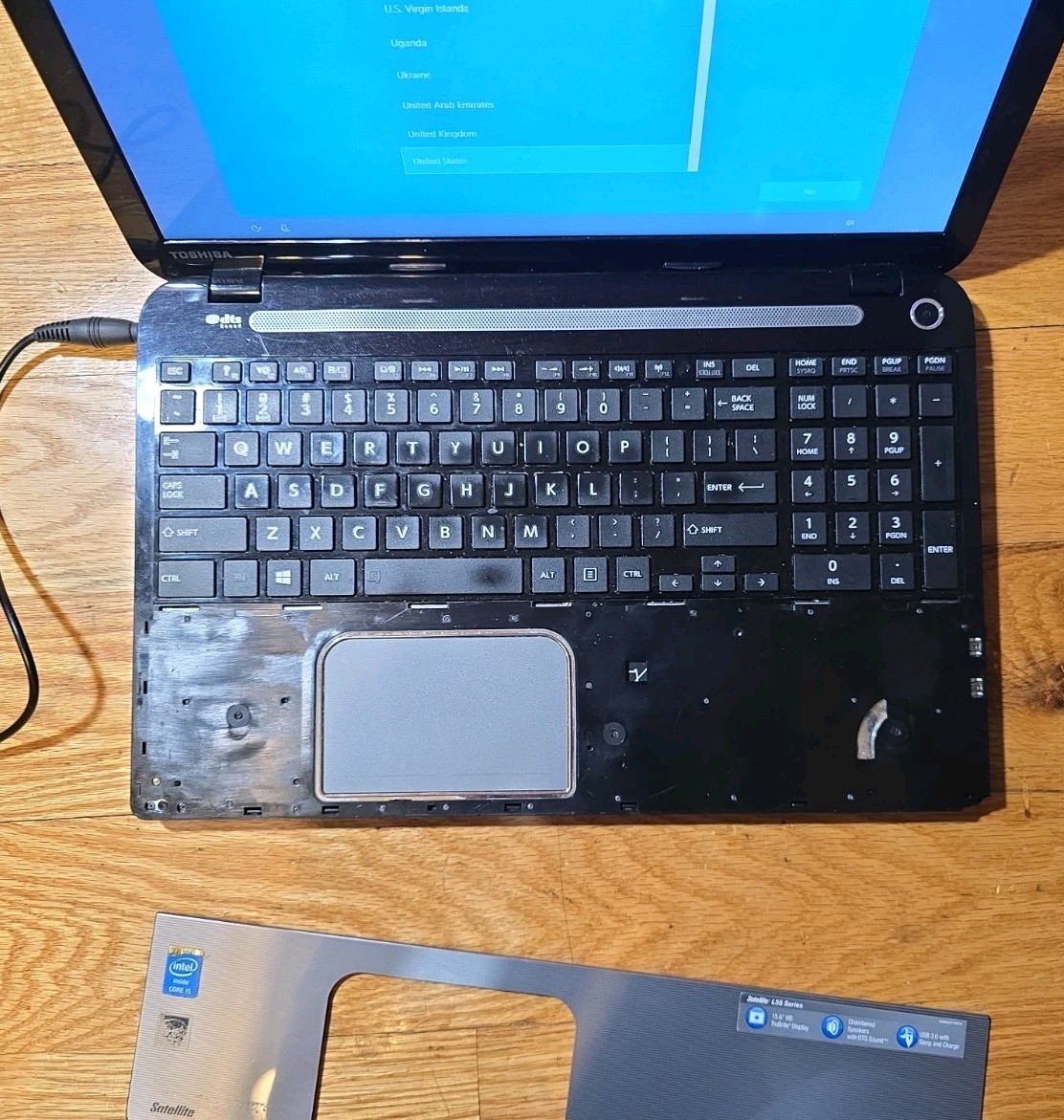 Toshiba Satellite L55 15.6″ Laptop i5-4200U 8GB ~700GB HDD Works Read