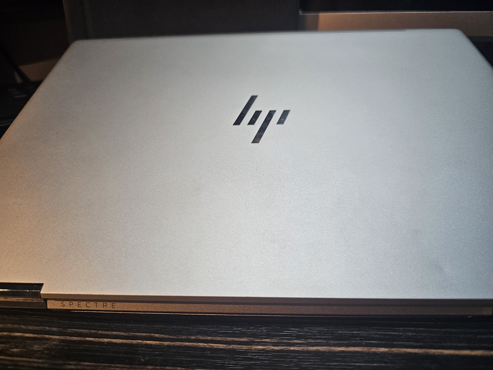 HP Spectre x360 13-ae0xx i7 16GB 512GB SSD 13″ Touch 2-in-1 silver ultrabook