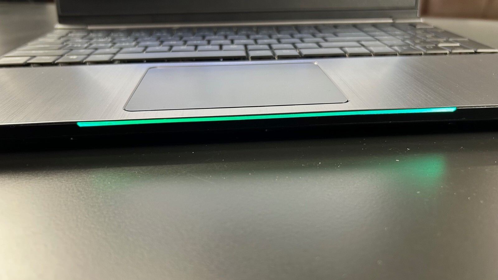 Eluktronics MECH 15 G1Rx gaming laptop. i7 9750H GTX 1660 ti, FHD 144Hz W 11