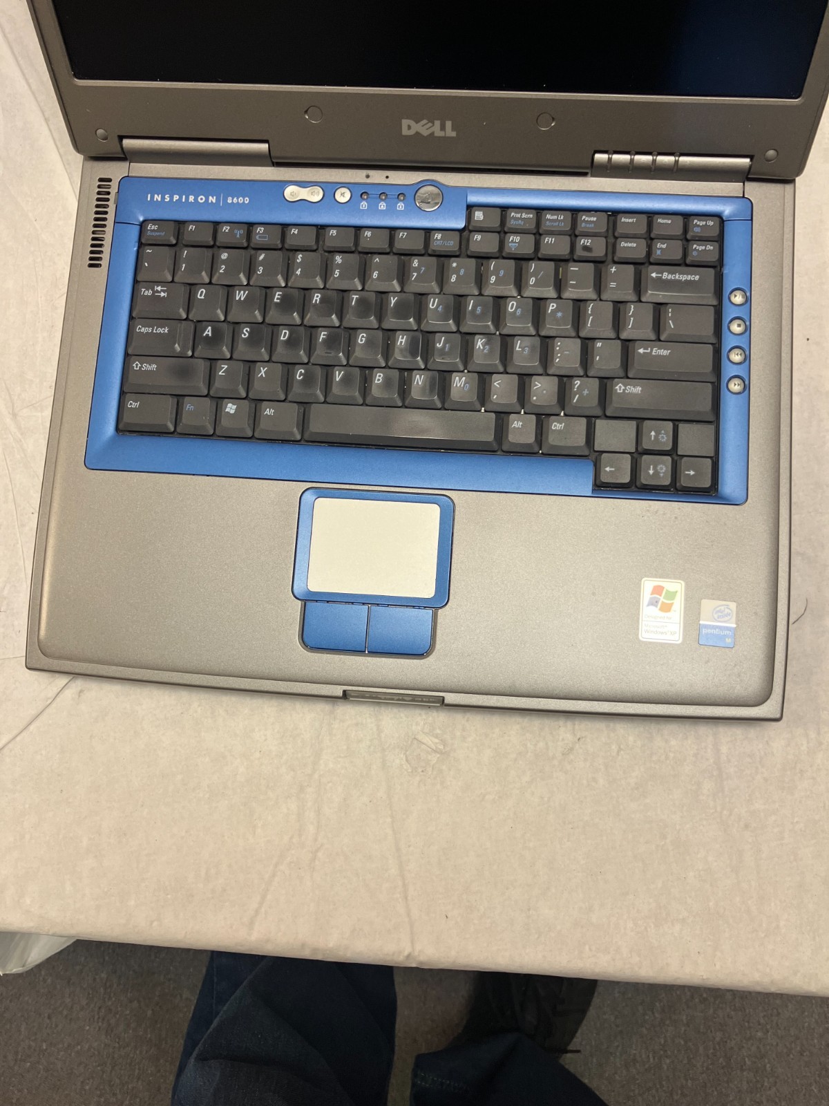 Dell Inspiron 8600 Intel Pentium M 512 MB NO HDD No Batt FOR PARTS