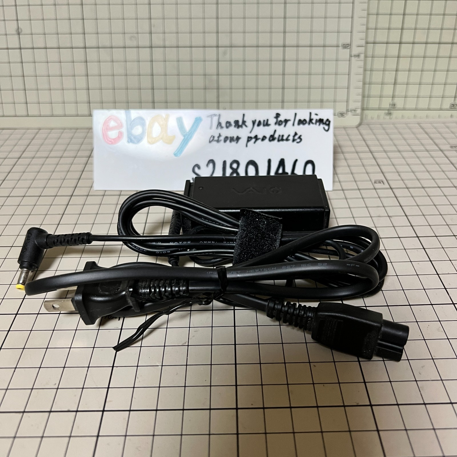 Sony Vaio Personal Computer P Series VPCP11AKJ Z560 US15X ssd 128GB Excellent