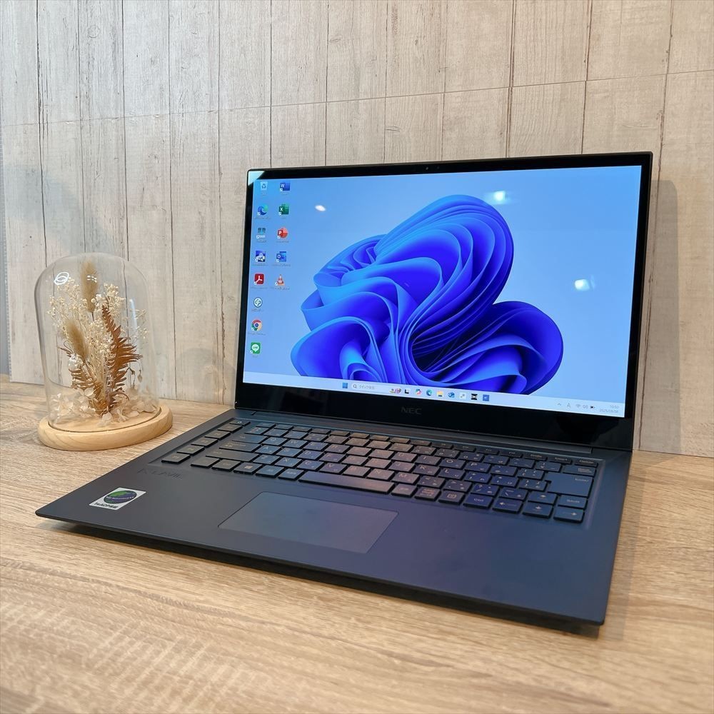 NEC LAVIE VEGA OLED 4K i7-9750H 512GB SSD 15.6″ Laptop Win11