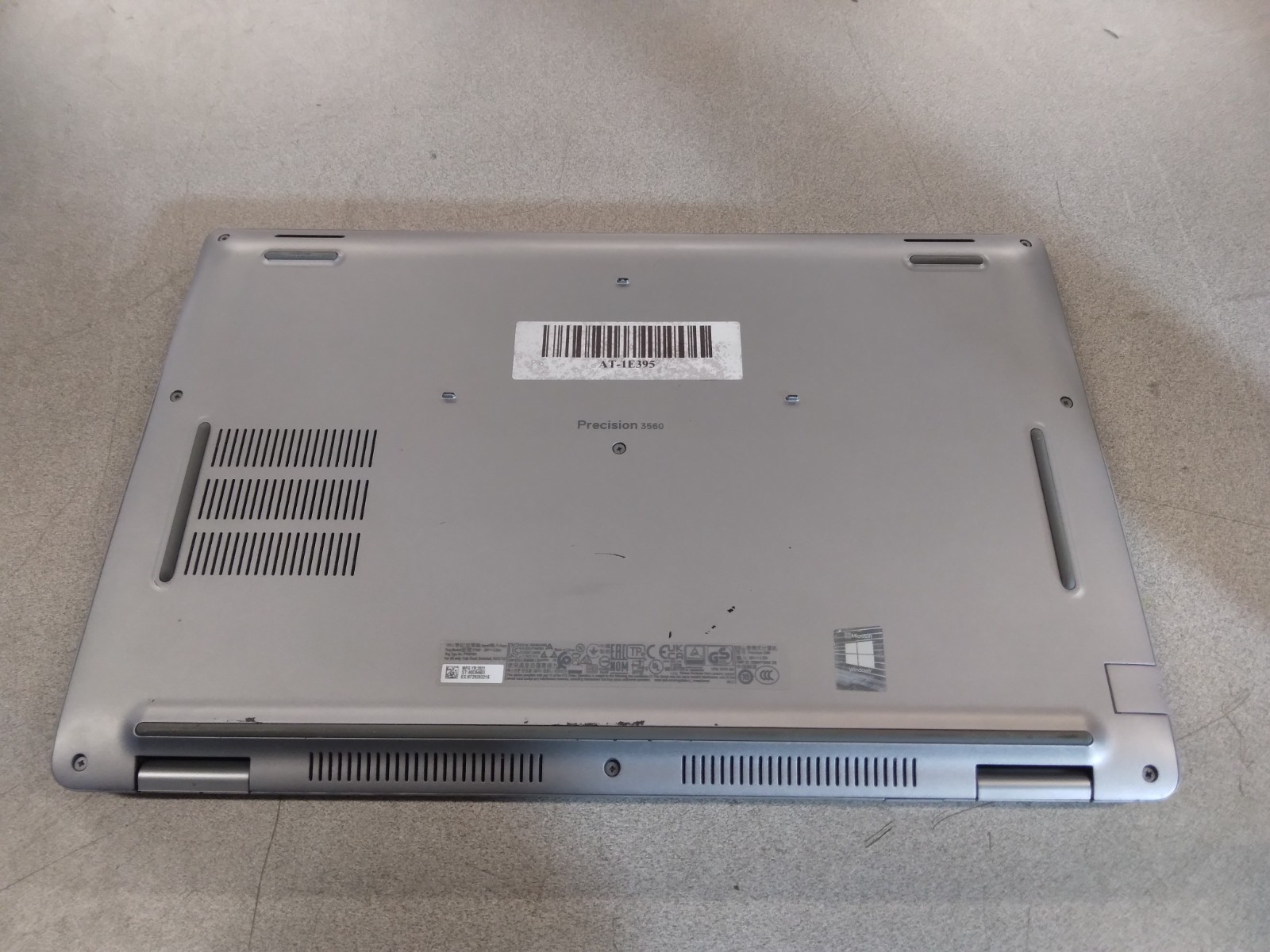Dell*Precision*3560**intel*i5-1135G7*16GB*DDR4*Iris*Xe*Graphics*No*HD*No*OS