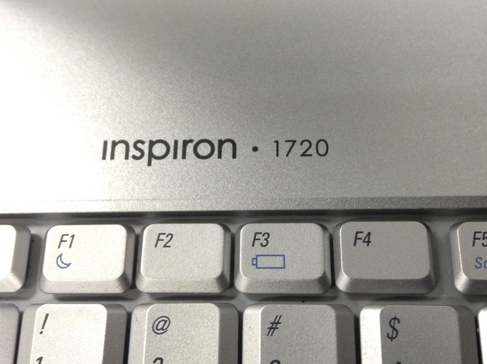 Dell Inspiron 1720 17″ Intel Core 2 Duo 2.0GHz Laptop w/2GB,DVD-RW, No HD, WORKS