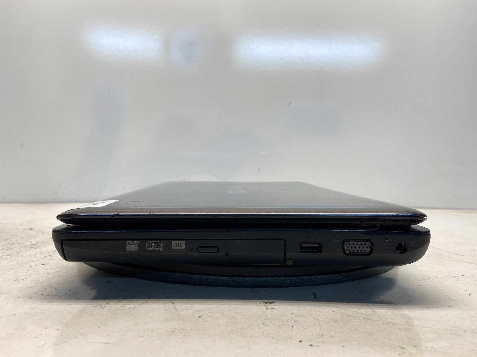 Toshiba Satellite L645-S4056 AMD Turion II P540 2.4GHz 4 GB NO HDD