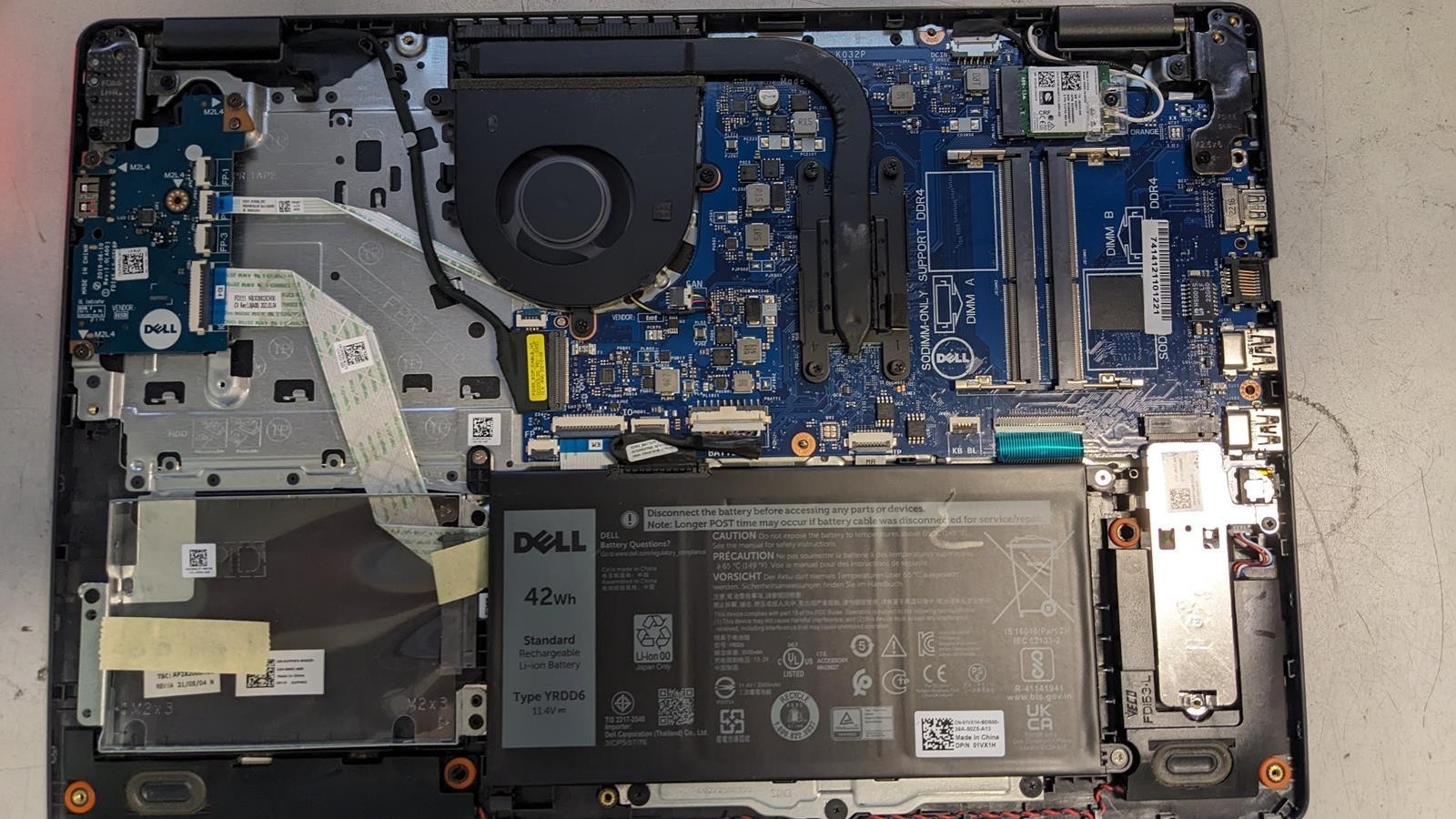 DELL INSPIRON 3501 i5-1135G7 @ 2.40GHz, NO RAM/NO HDD/OS – (FOR PARTS)