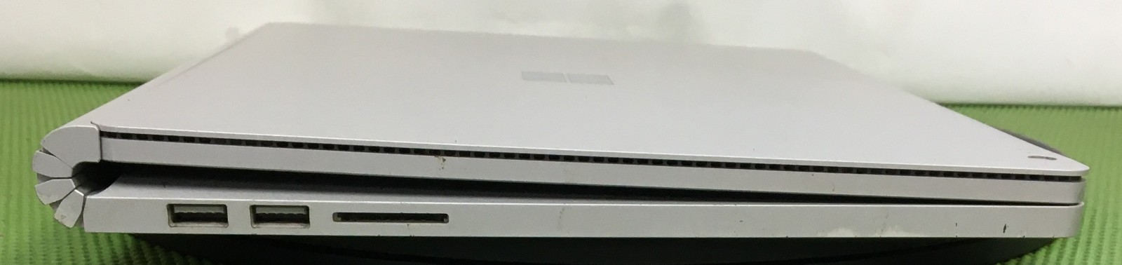 Microsoft Surface Book 2 i7-8650U 256GB NVMe GTX 1050 8GB – NO OS (AS-IS)