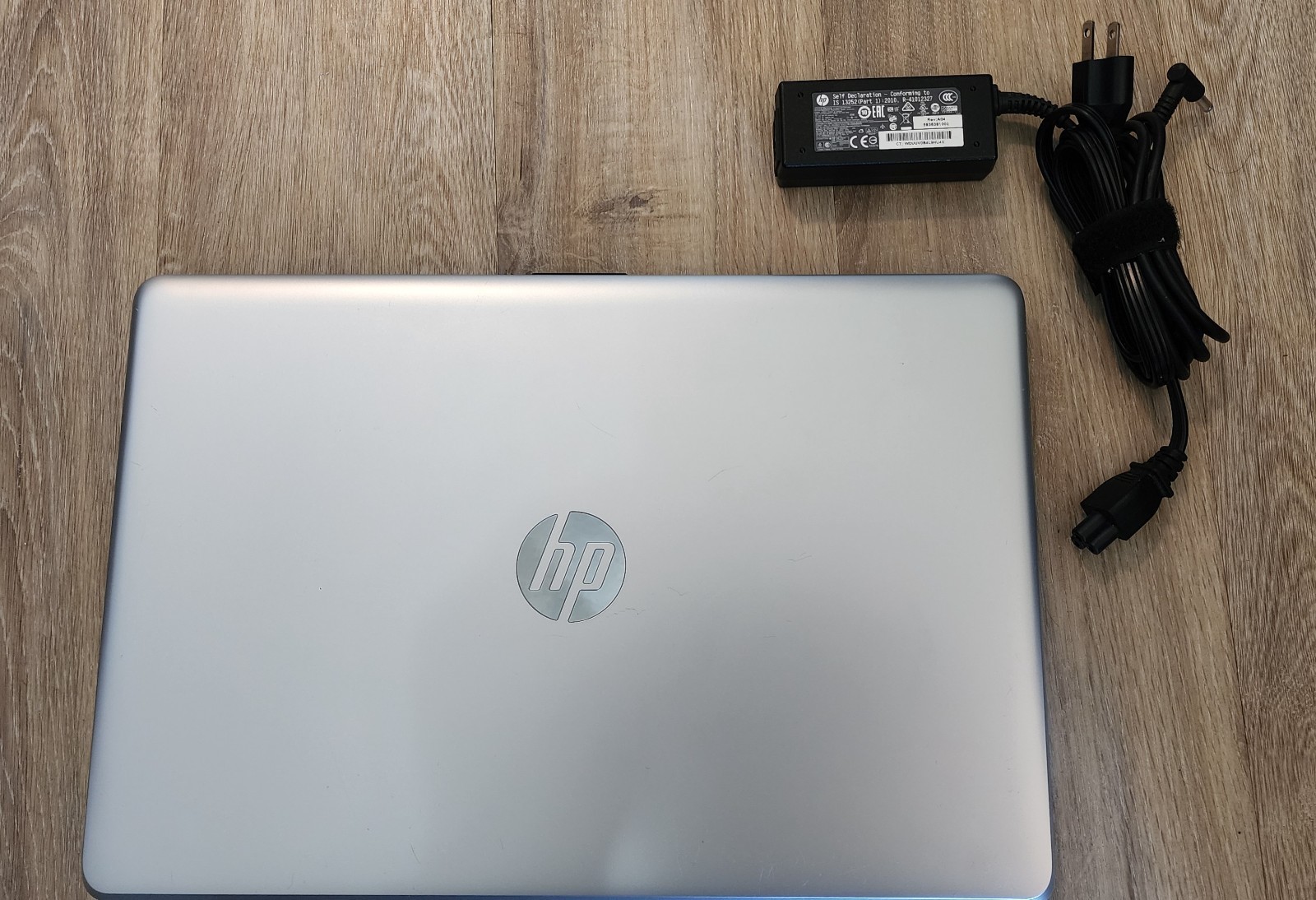 HP Pavilion 15-bs031wm, i3-7100U, 16gb RAM, 256gb SSD, Win 11, Power Adapter