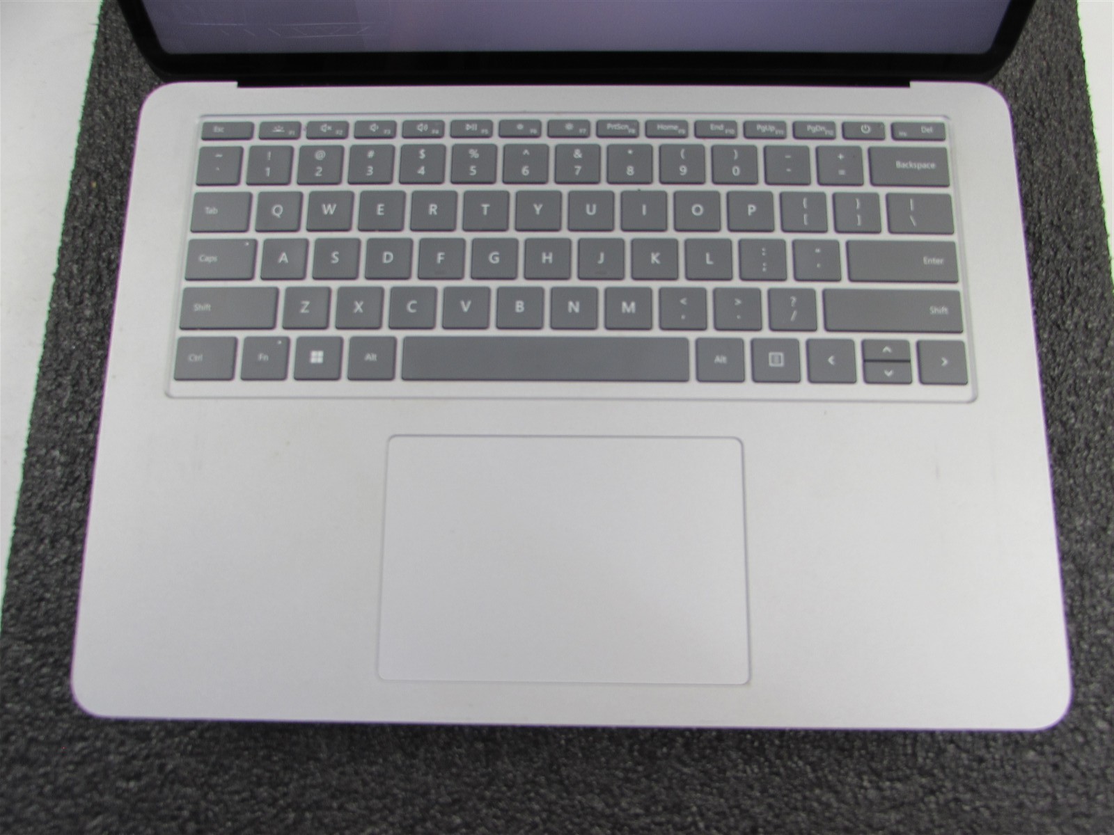 Microsoft Surface Laptop Studio 1964 i7-11370H 1TB SSD 32GB RTX A2000 *No A/C*