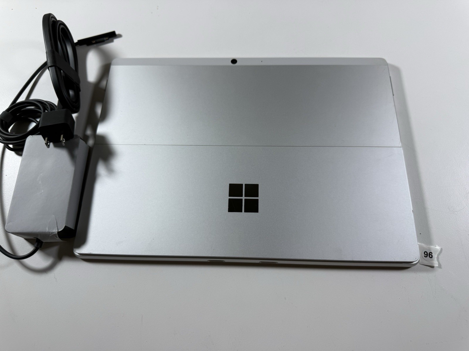 Microsoft Surface Pro 8 (1982) i5-1145G7 – 16GB RAM – 256GB 120Hz – Win 11 Pro