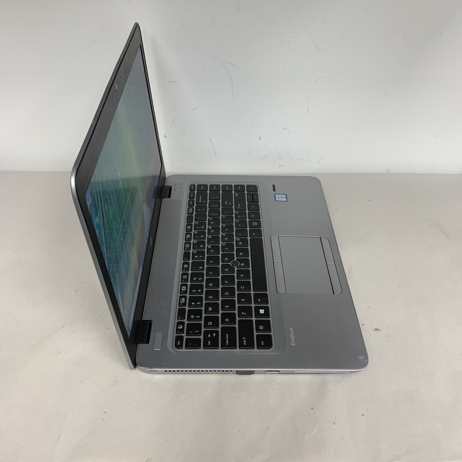 HP EliteBook 840 G3 14″ i5-6300U 8GB RAM 500GB SSD Win10 Pro