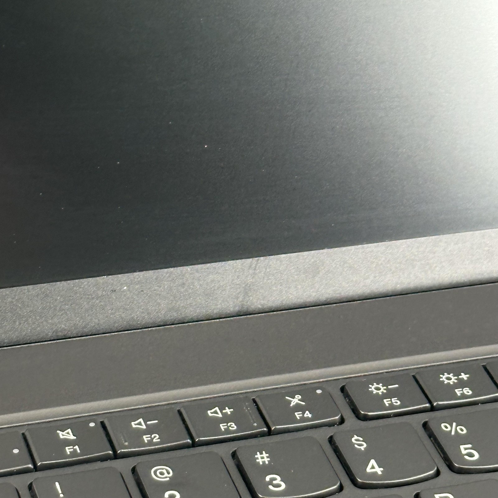 Lenovo ThinkPad T14 Gen 5 FHD+ TOUCH Ryzen 7 PRO 8840U 16GB 512GB SSD BENT FRAME