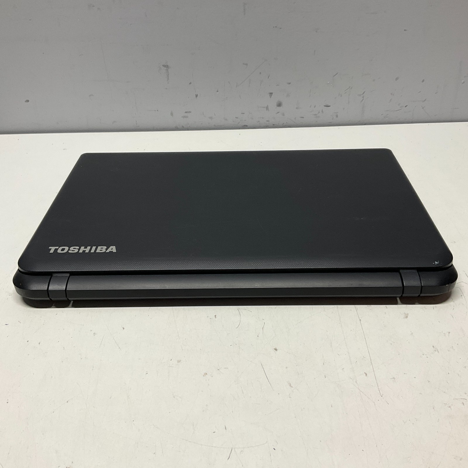 Toshiba Satellite C55-B Laptop Intel Celeron N2840 @ 2.16 GHz 4GB 500GB HDD