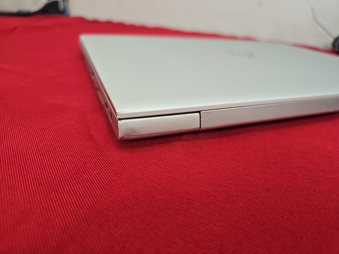 HP Elitebook 830 G6 14″ i7-8565u 1.8ghz 16GB RAM (NO SSD)