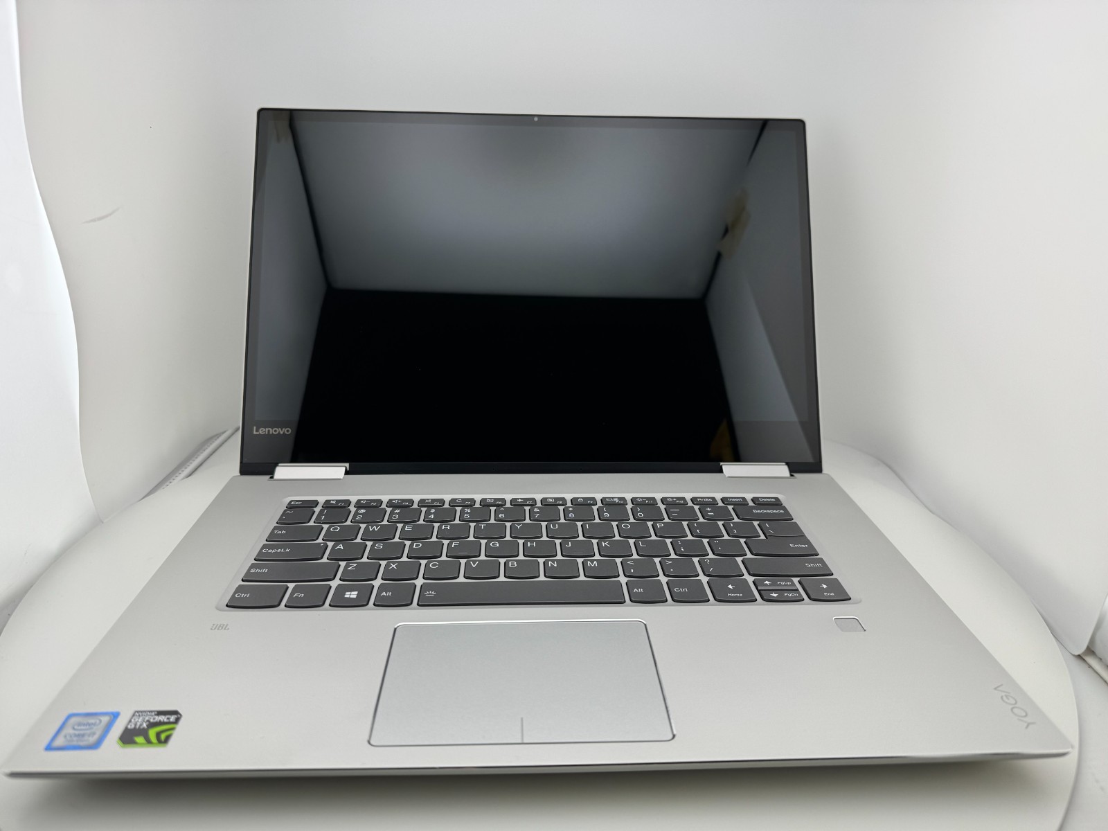 Lenovo Yoga 720-15IKB Core i7-7700HQ Nvidia GTX 1050 16GB RAM 512GB SSD Win10Pro