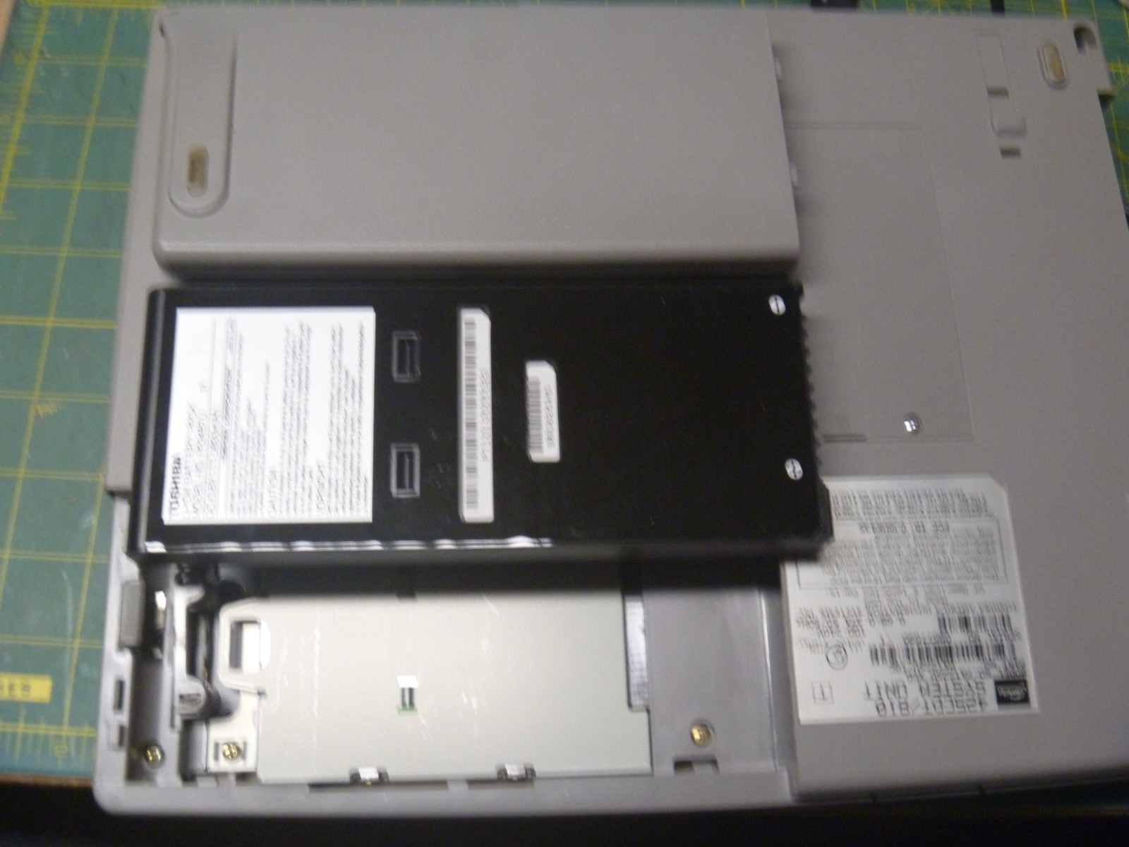Toshiba Satellite Pro 425CDT, working W95, CD, Floppy, Cords, Case, MSworks