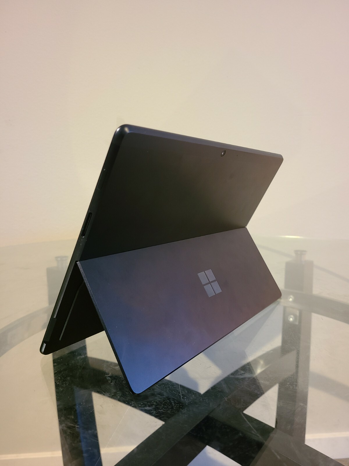 Microsoft Surface Pro X (SQ2) – 16gb RAM- 256GB SSD