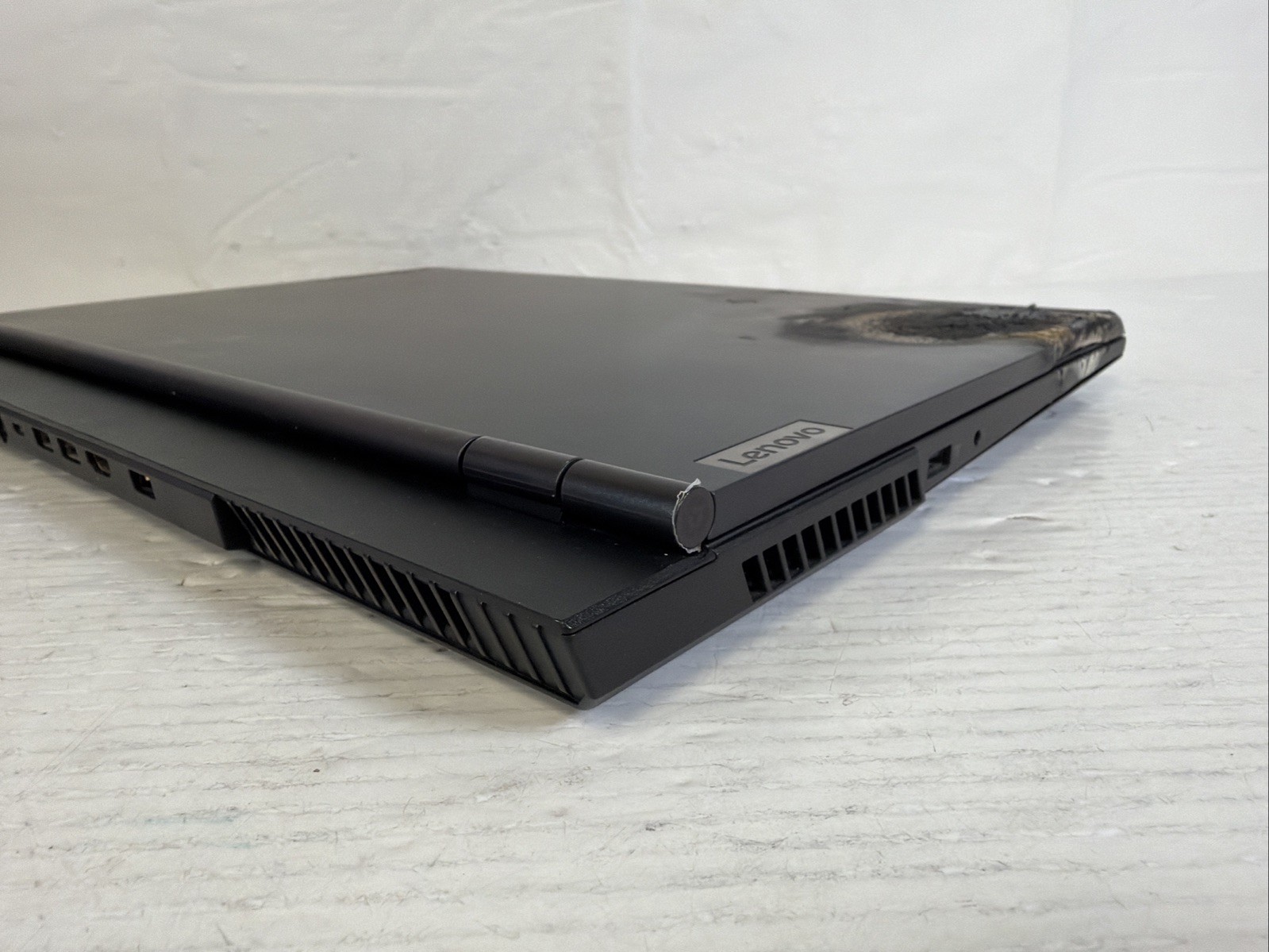 Lenovo Legion 5 17IMH05H 17″ i7-10750H 16GB RAM 256GB & 1TB GTX 1660 Ti – READ