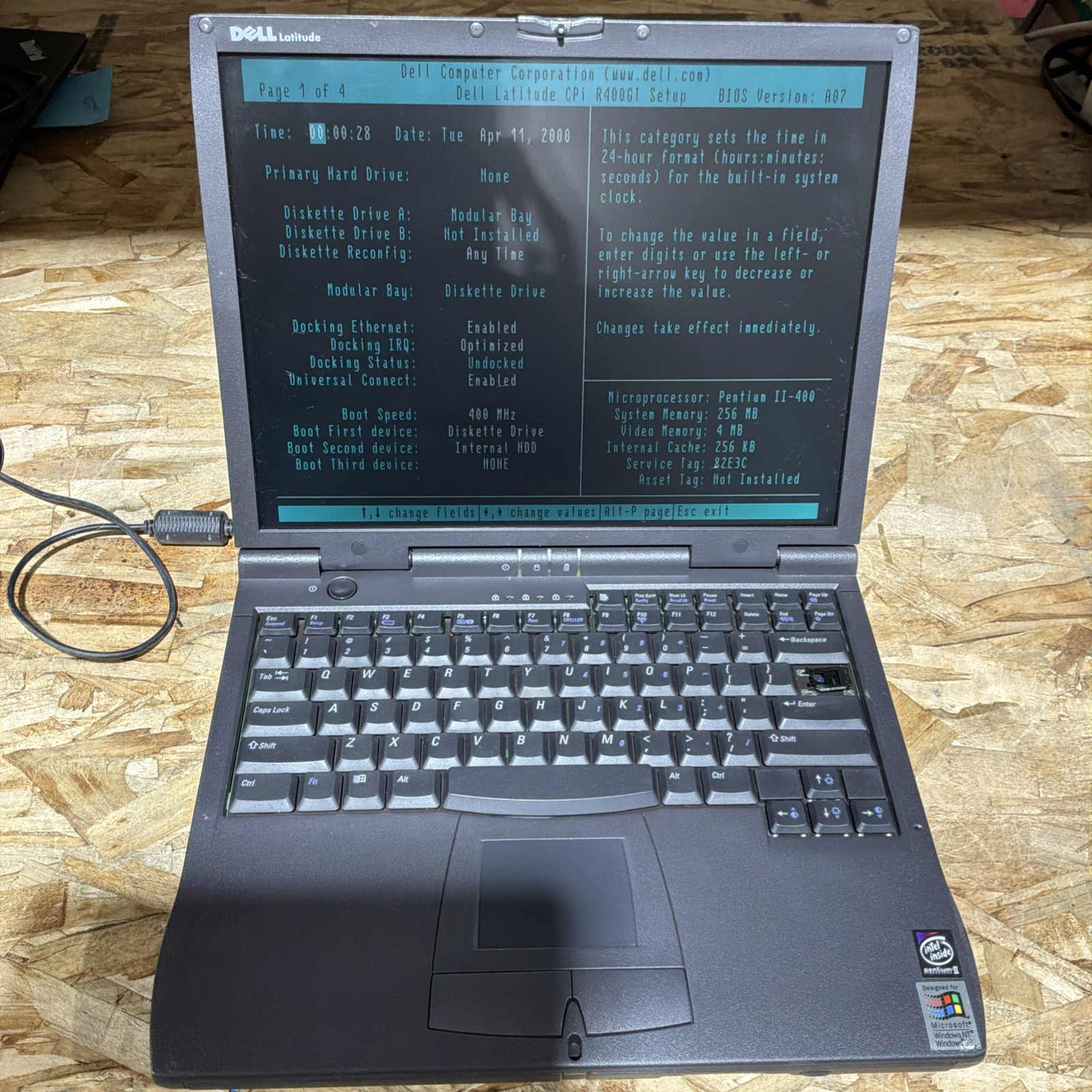Dell Latitude CPi R400GT Powers On – Works, No Hard Drive C294