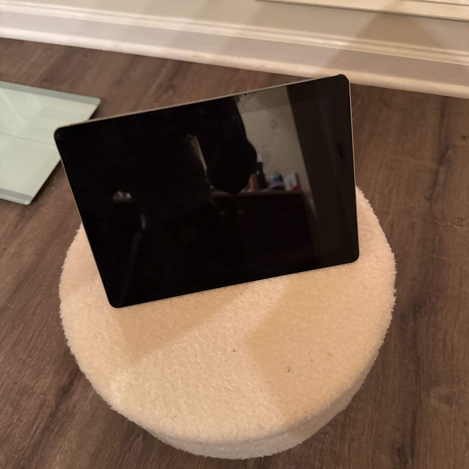 Microsoft Surface GO 2nd. Gen – 10.5″ Intel Core M3 8GB RAM 128GB Storage