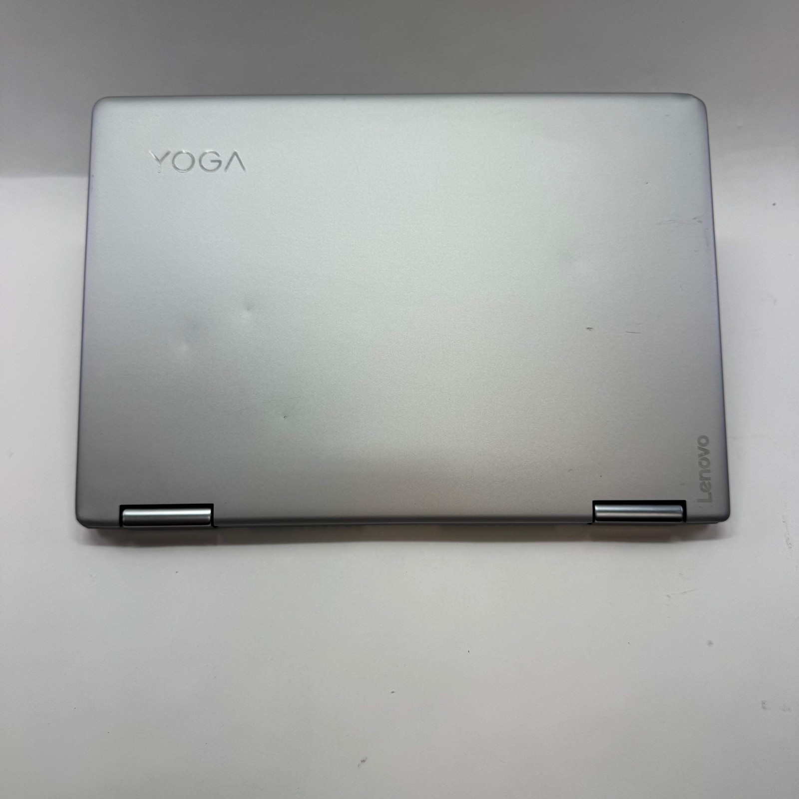 Lenovo Yoga 710 80TY 14″ i5-6200U 2.4GHz 8GB RAM 240GB SSD