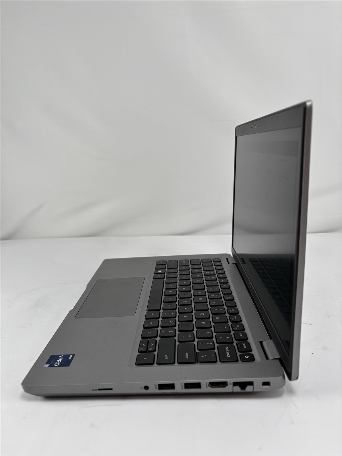 Dell Latitude 5431 14″ FHD i7-1270P 256GB SSD 16GB RAM Lightweight Laptop