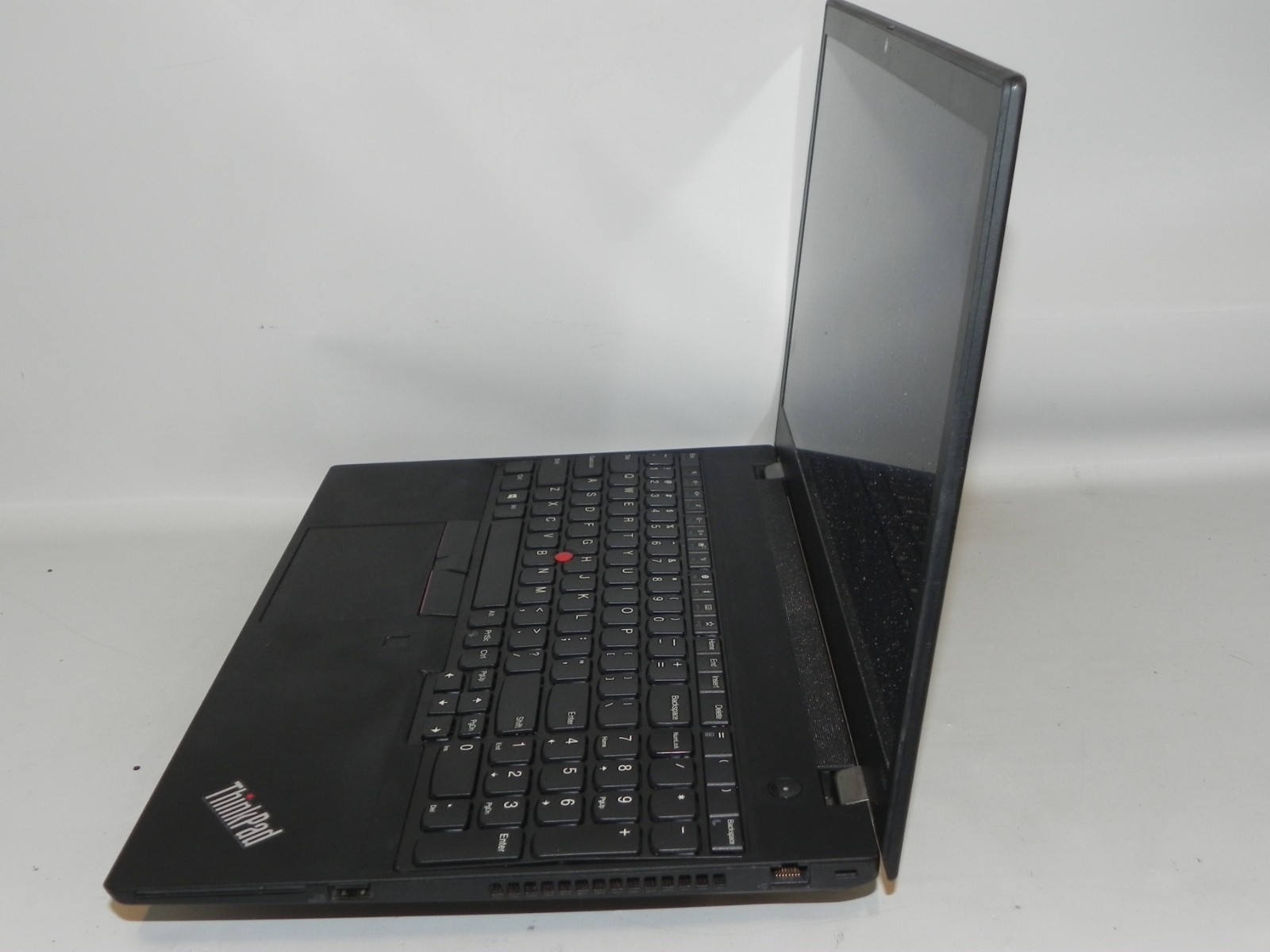 Lenovo ThinkPad T590 Windows 11 Intel i7-8565u 1.99GHz 16GB RAM 400SSD